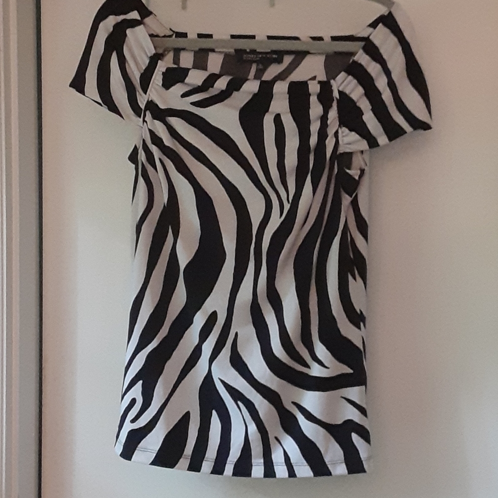 Jones New York off-the-shoulder Zebra Top Sz Med